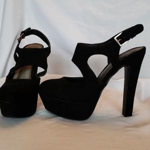 Guess platform black heel